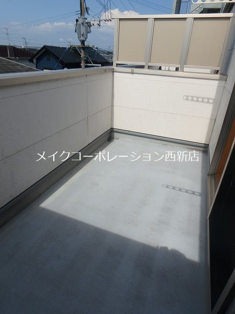 【福岡市早良区田隈のアパートのバルコニー】