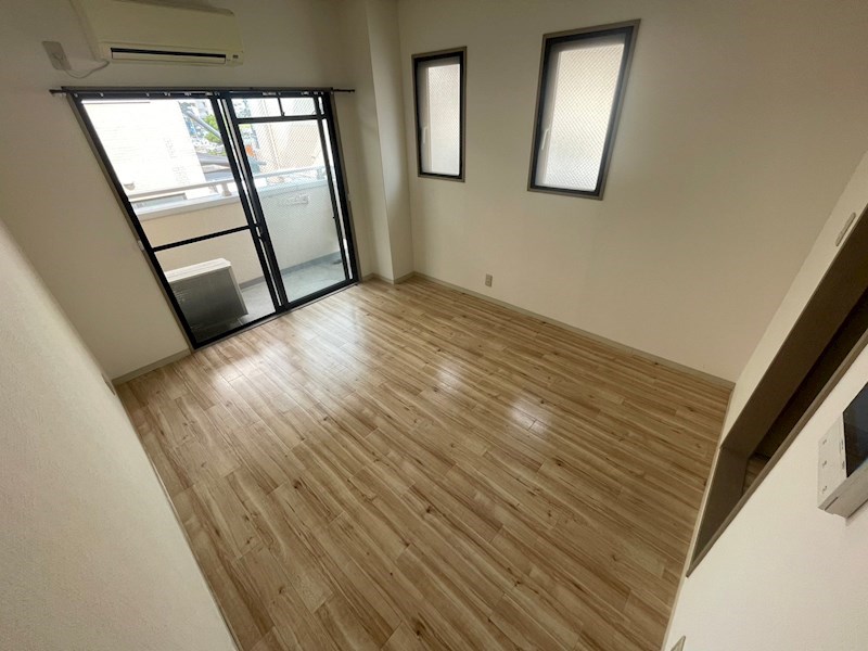 居室・リビング　※別号室の写真使用中