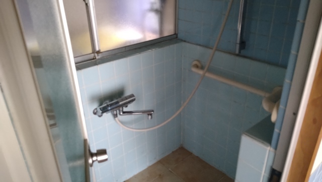 バス・シャワールーム　シャワーブース