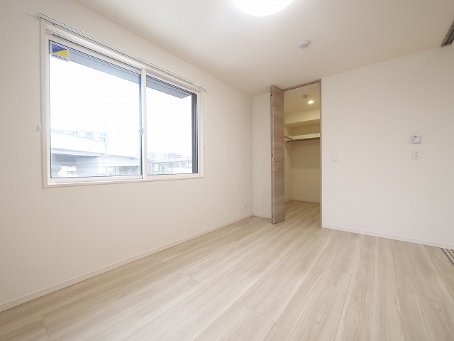 その他部屋・スペース　使い勝手のいい寝室です