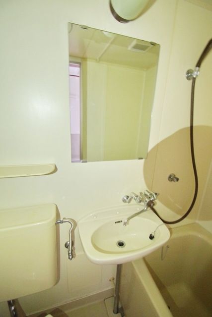 洗面設備　★大きな鏡の洗面所です★