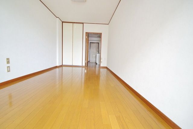 居室・リビング　★広々としたお部屋です★