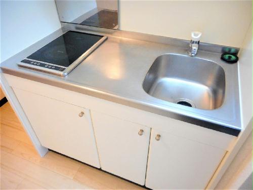 玄関　1階に玄関がある内階段のお部屋です