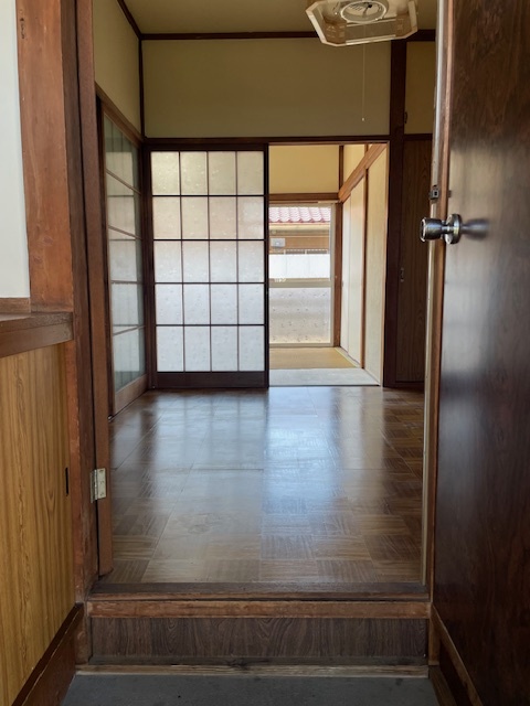 若葉荘の玄関写真