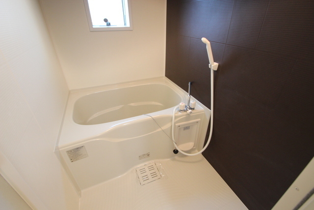 バス・シャワールーム　他号室の写真です