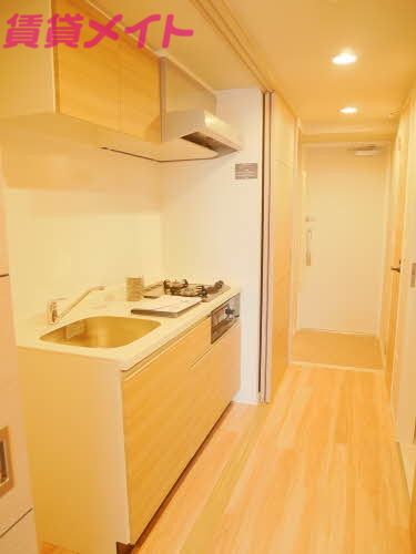 キッチン　同物件別部屋の写真です