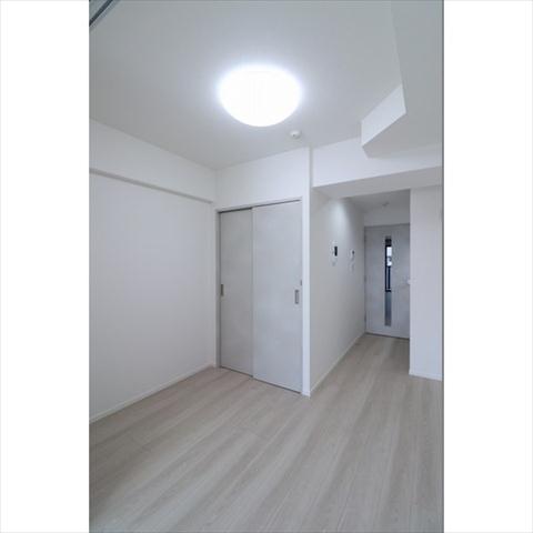 グランエール森下EASTの居間写真