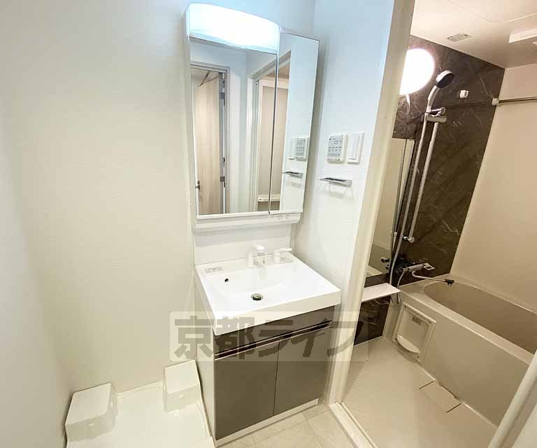 洗面設備　独立洗面台