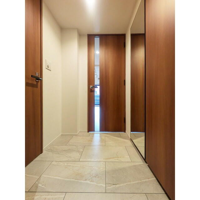 玄関　別部屋参考画像