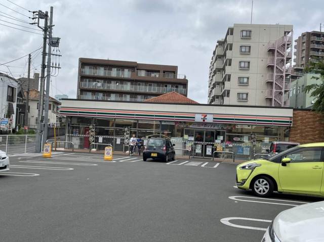 コンビニ　セブン－イレブン座間相武台前店（コンビニ）まで608m