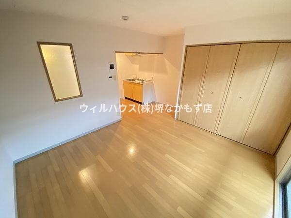 居室・リビング　フローリング！