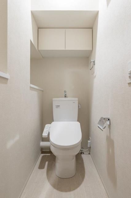 トイレ　Aタイプ2024年2月撮影 同タイプ402号室の写真です。