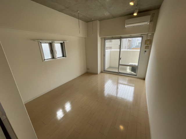 居室・リビング　ゆったり過ごせる居間です