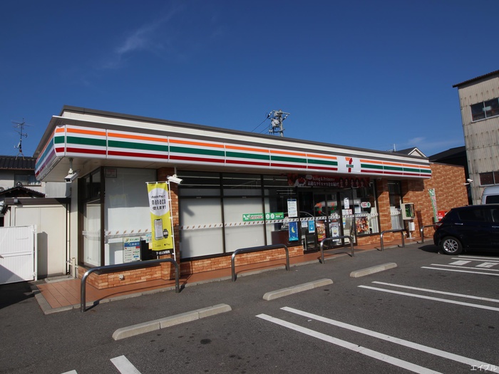 コンビニ　セブンイレブン広島矢野西店（コンビニ）まで590m