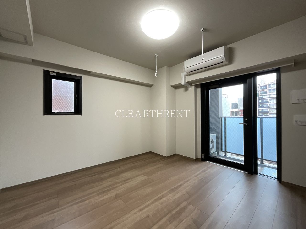 居室・リビング　☆角部屋・ゆとりの7.8帖・家具のレイアウトも自在☆