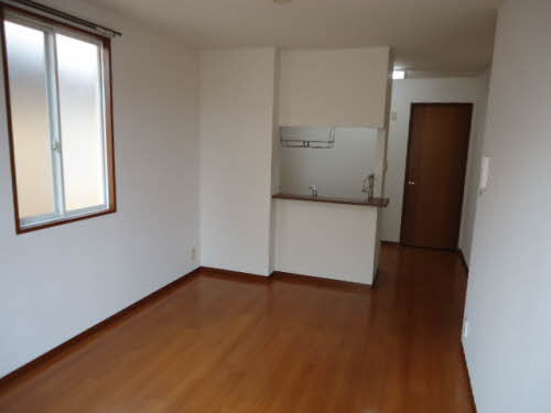 居室・リビング　別号室の写真です。ご参考までに