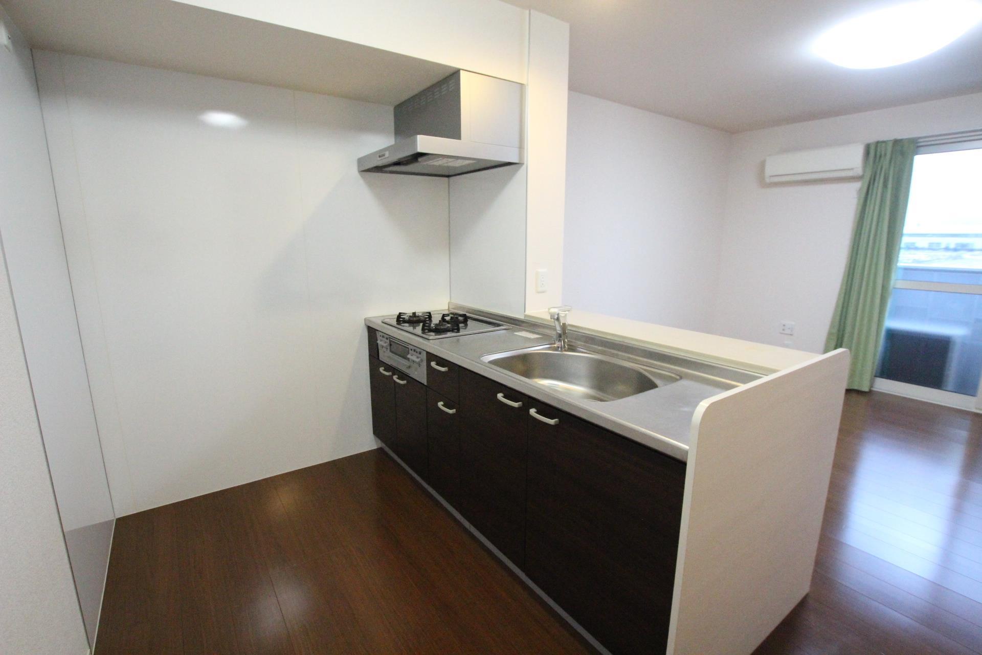 キッチン　同タイプ反転イメージ