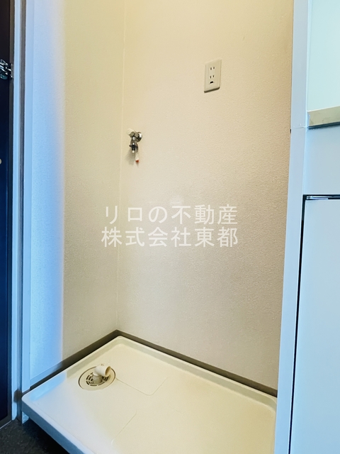 その他　洗濯機置き場は室内にあるので雨に濡れる心配はありません。