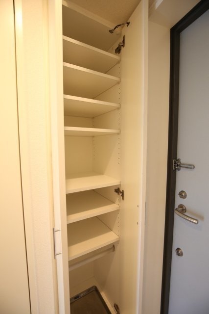 収納　シューズボックス