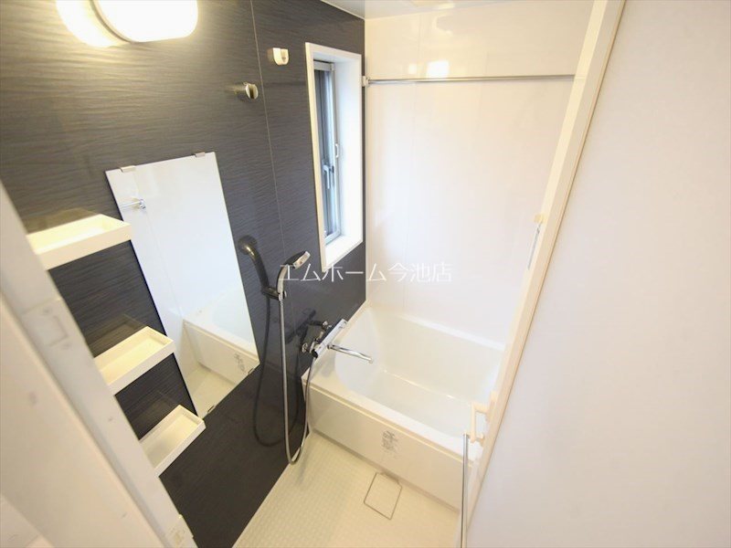 バス・シャワールーム　浴室暖房乾燥機能付バス