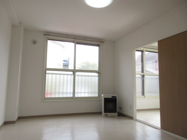 居室・リビング　居間