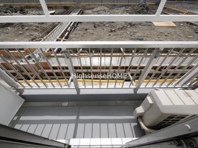 バルコニー　バルコニーからの眺めを楽しみながら食事をしませんか