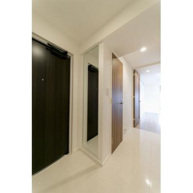 玄関　※写真は同タイプ住戸です。