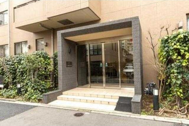 コンビニ　ローソン麻布三ノ橋店（コンビニ）まで163m