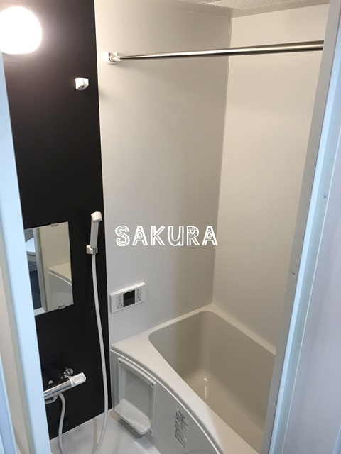 バス・シャワールーム　雨の日でも安心の浴室乾燥機付きです♪