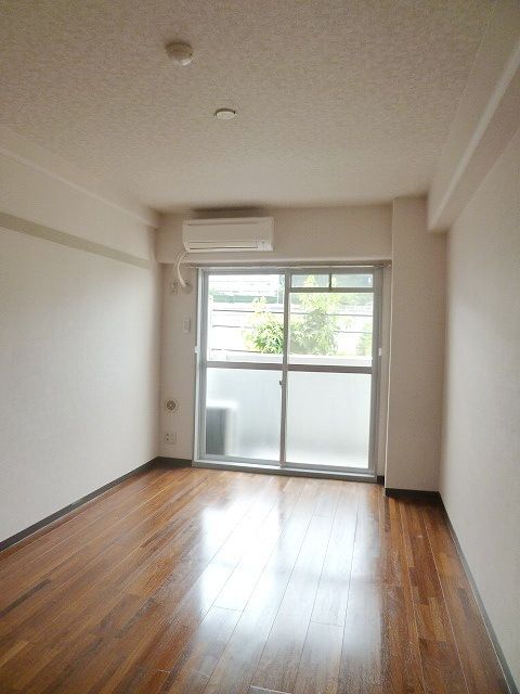 居室・リビング　★フローリングの洋室6帖★