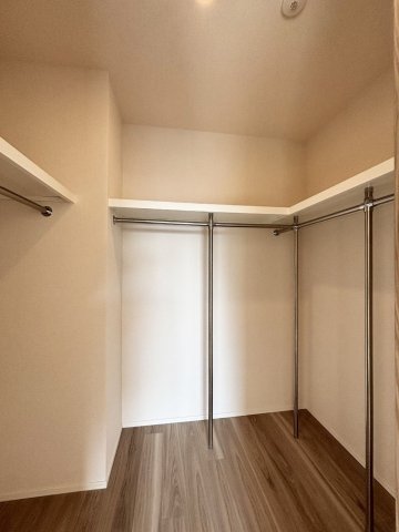 収納　7.5帖洋室／ウォークインクローゼット