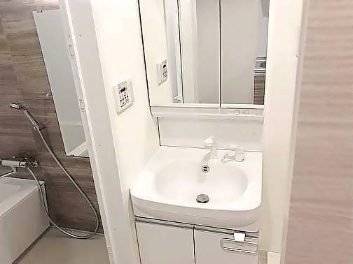 洗面設備　洗面台です。