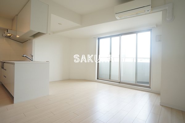 居室・リビング　使いやすい形の為、レイアウトを楽しめます♪