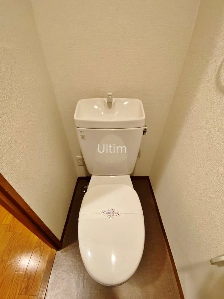 トイレ　※別のお部屋のお写真です。参考までに