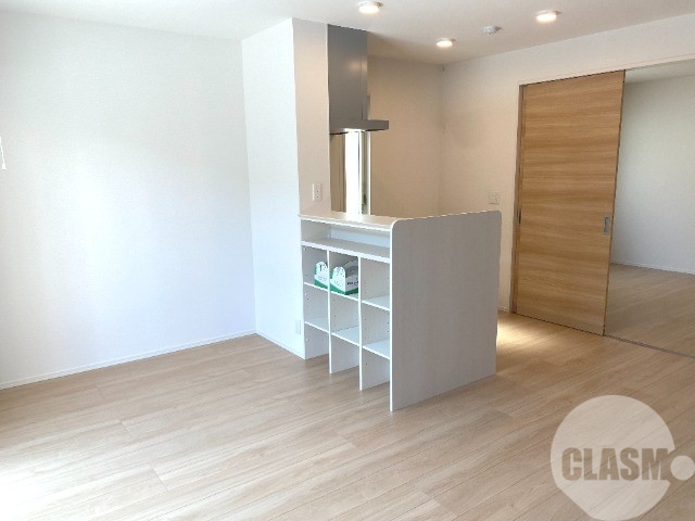 居室・リビング　カウンターキッチンです♪