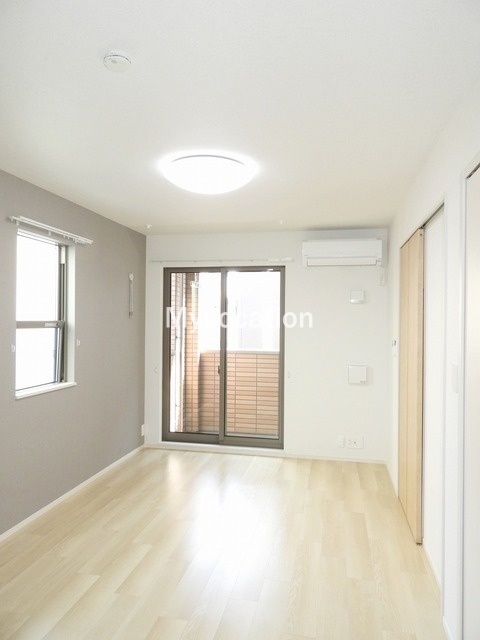 居室・リビング　☆快適なくつろぎ空間です☆