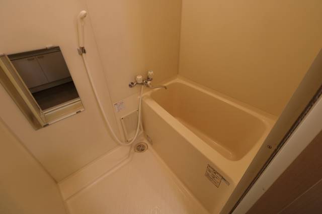 バス・シャワールーム　１日の疲れを癒してください♪