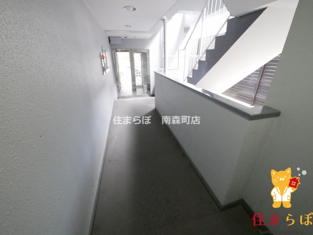 エントランス　共用部の印象も大切に