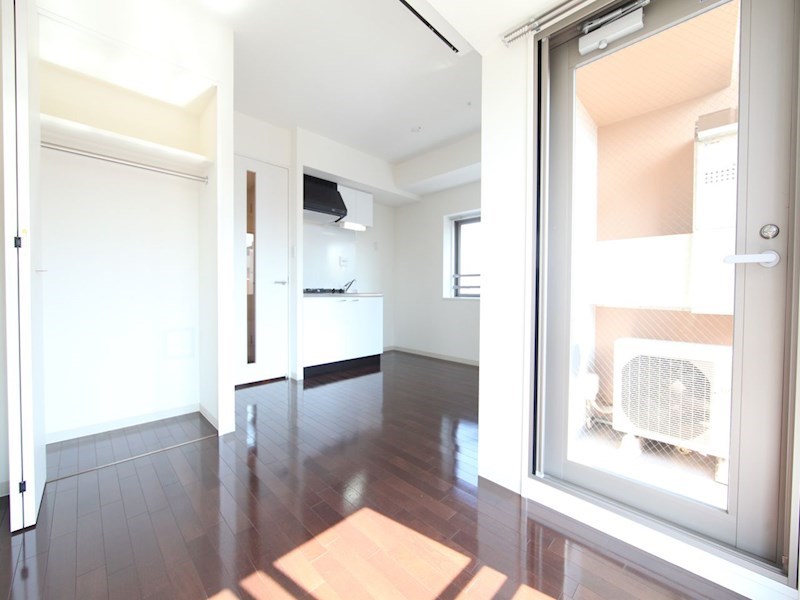 居室・リビング　洋室8帖　クローゼット付（収納充実してます）