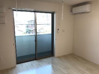 居室・リビング　室内