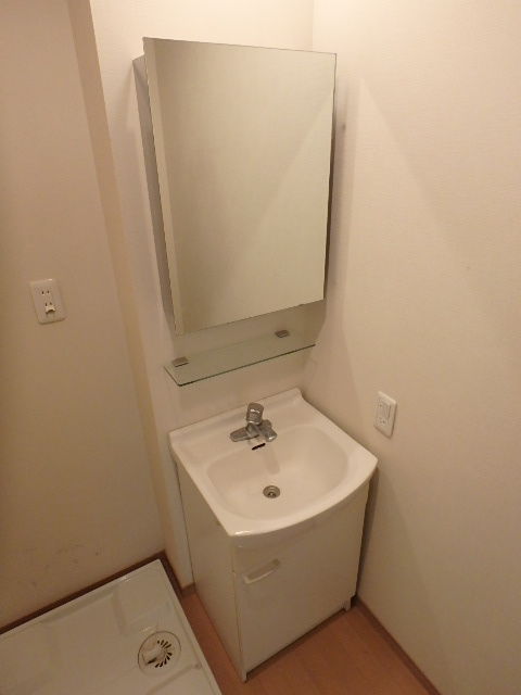 洗面設備　毎日使いますよね…独立洗面台。