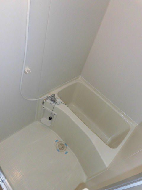 バス・シャワールーム　別部屋参考写真となります