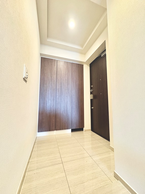 玄関　ゆったりとした玄関です