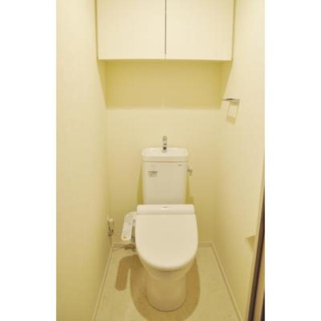 トイレ　※写真は同タイプ住戸です。