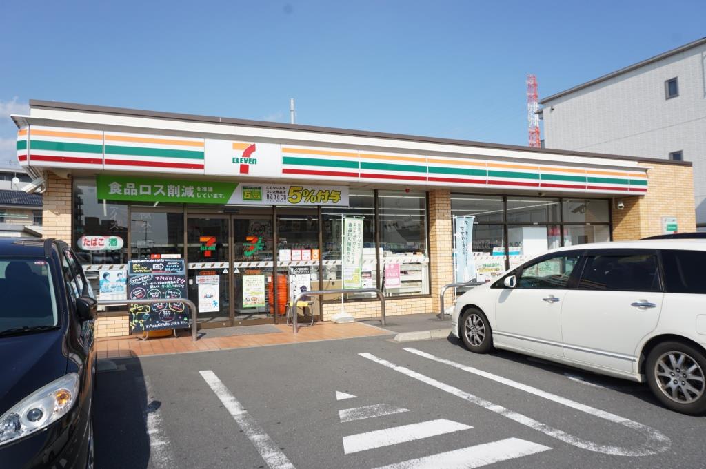 コンビニ　セブンイレブン 八潮大瀬北店（コンビニ）まで400m