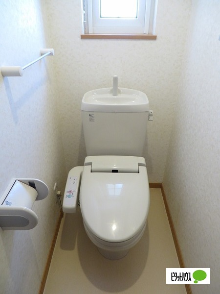 トイレ　温水洗浄便座