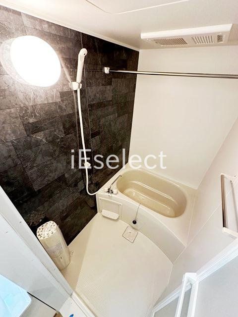 バス・シャワールーム　1日の疲れを洗い流すバスルーム