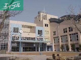 小学校　岡山市立操明小学校（小学校）まで249m