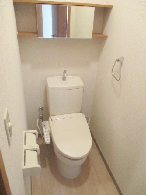 トイレ　★うれしいシャワートイレ★