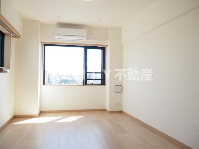 居室・リビング　こちらのリビングで趣味の時間をお楽しみください